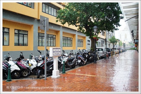 澳門氹仔｜官也街一日遊．大利來記豬扒飽．沙度娜木糠布甸．官也街．鉅記餅家．咀香園餅家．晃記餅家．好美味咖喱魚蛋．正斗咖喱大魚蛋 @飛天璇的口袋