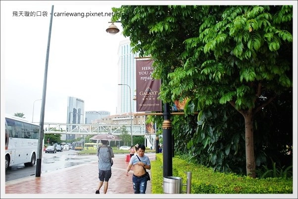 澳門氹仔｜官也街一日遊．大利來記豬扒飽．沙度娜木糠布甸．官也街．鉅記餅家．咀香園餅家．晃記餅家．好美味咖喱魚蛋．正斗咖喱大魚蛋 @飛天璇的口袋