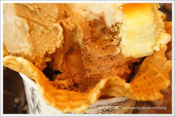 【台中冰品推薦】台中市第四信用合作社．宮原眼科二店。到銀行吃冰~ @飛天璇的口袋