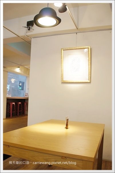 【台中下午茶】StayReal Caf&eacute;。五月天阿信的店，體驗潮與搖滾精神~ @飛天璇的口袋