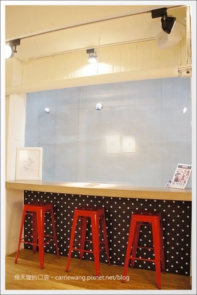 【台中下午茶】StayReal Caf&eacute;。五月天阿信的店，體驗潮與搖滾精神~ @飛天璇的口袋