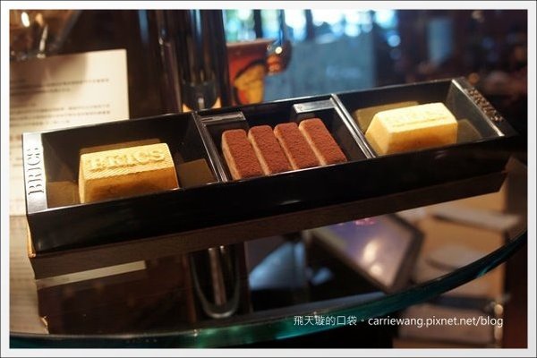 【台中牛排餐廳】金磚極品牛排．商業午餐。祝我自已生日快樂，也大家新年快樂！Happy 2013~ @飛天璇的口袋