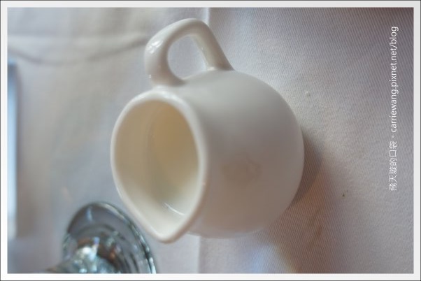 【台中牛排餐廳】金磚極品牛排．商業午餐。祝我自已生日快樂，也大家新年快樂！Happy 2013~ @飛天璇的口袋