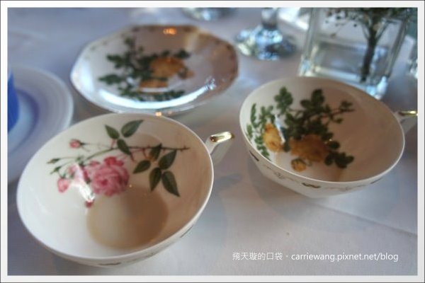 【台中牛排餐廳】金磚極品牛排．商業午餐。祝我自已生日快樂，也大家新年快樂！Happy 2013~ @飛天璇的口袋