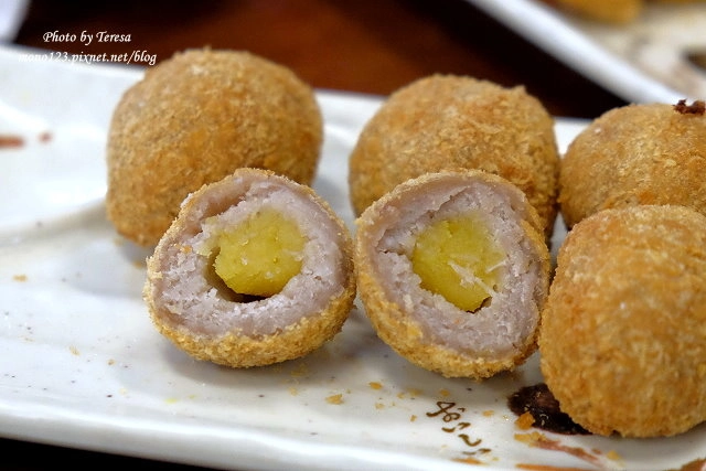 台中北屯｜三本茶藝館．在古厝裡吃飯的感覺，爬完大坑步道吃美食 @飛天璇的口袋