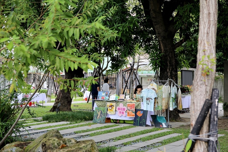 2016台中花都藝術季┃台中旅遊景點：2018花卉博覽會前哨，位於台中文學館，用花朵實踐生活美學，喜迎2018世界花卉博覽會 @飛天璇的口袋