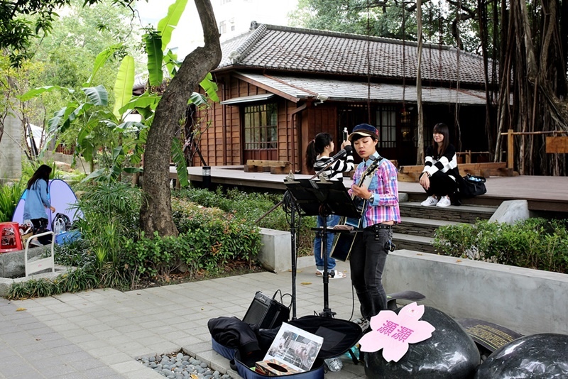 2016台中花都藝術季┃台中旅遊景點：2018花卉博覽會前哨，位於台中文學館，用花朵實踐生活美學，喜迎2018世界花卉博覽會 @飛天璇的口袋