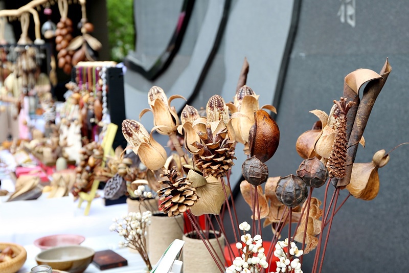 2016台中花都藝術季┃台中旅遊景點：2018花卉博覽會前哨，位於台中文學館，用花朵實踐生活美學，喜迎2018世界花卉博覽會 @飛天璇的口袋