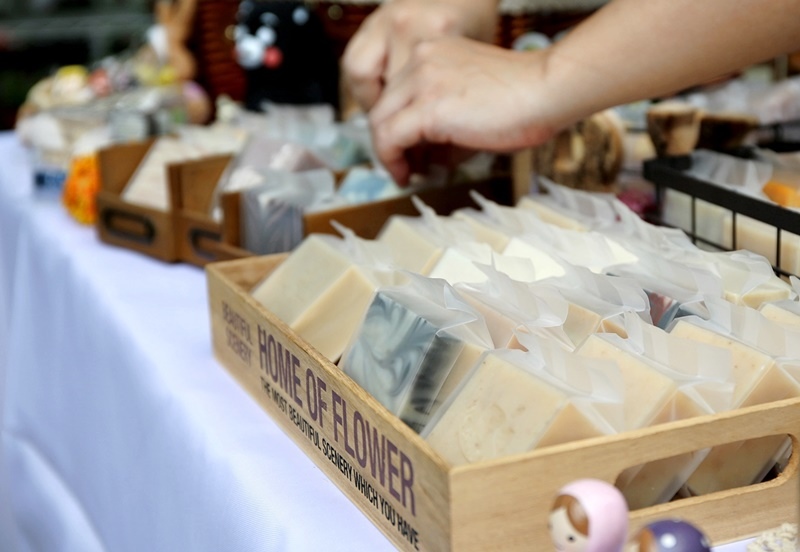 2016台中花都藝術季┃台中旅遊景點：2018花卉博覽會前哨，位於台中文學館，用花朵實踐生活美學，喜迎2018世界花卉博覽會 @飛天璇的口袋