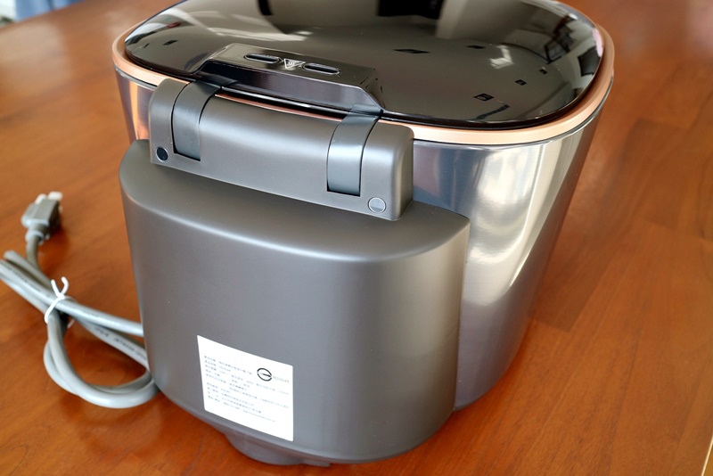 飛利浦雙向智旋IH電子鍋┃居家生活：飛利浦雙向智旋IH電子鍋開箱文 雙向智旋IH加熱技術搭配火紋鍋讓每粒米都能完美呈現，內附鍋巴飯和糙米飯食譜分享 @飛天璇的口袋