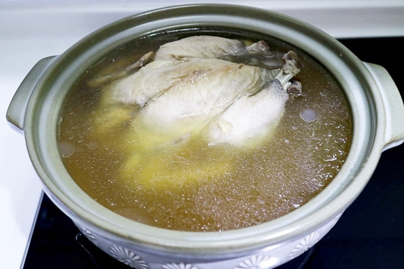 潮港城餐飲集團┃台中南屯美食：潮港城主廚在我家，外帶主廚家庭晚餐，港式點心原盅雞燉翅讓餐桌更豐富 @飛天璇的口袋