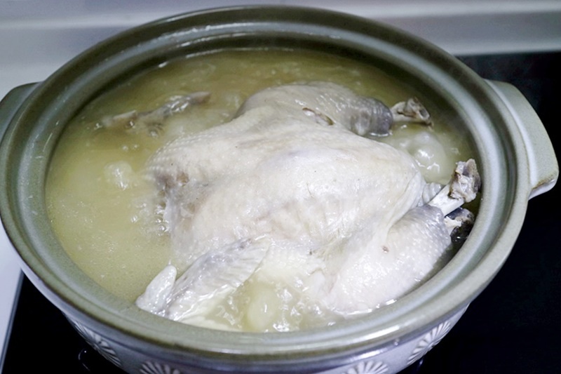 潮港城餐飲集團┃台中南屯美食：潮港城主廚在我家，外帶主廚家庭晚餐，港式點心原盅雞燉翅讓餐桌更豐富 @飛天璇的口袋