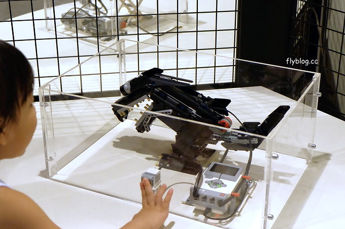 會動的積木特展┃台中旅遊景點：7/1~10/10台中文化創意產業園區展出，台中獨家首座積木微型城市的呈現，等你來親自來體驗 @飛天璇的口袋