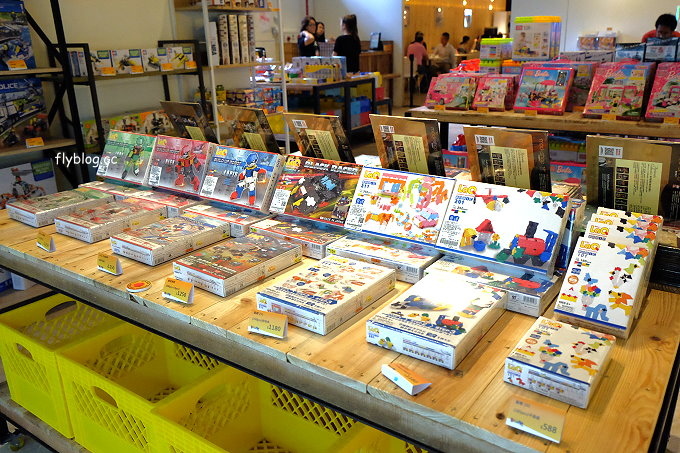 會動的積木特展┃台中旅遊景點：7/1~10/10台中文化創意產業園區展出，台中獨家首座積木微型城市的呈現，等你來親自來體驗 @飛天璇的口袋