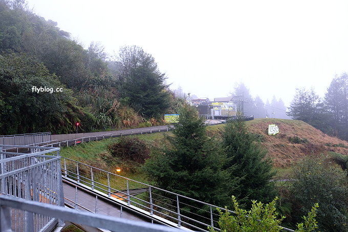 紐西蘭羅托魯瓦｜Rotorua Skyline．搭乘空中纜車到Mt. Ngongotaha，俯瞰羅托魯瓦城市地熱風情 @飛天璇的口袋