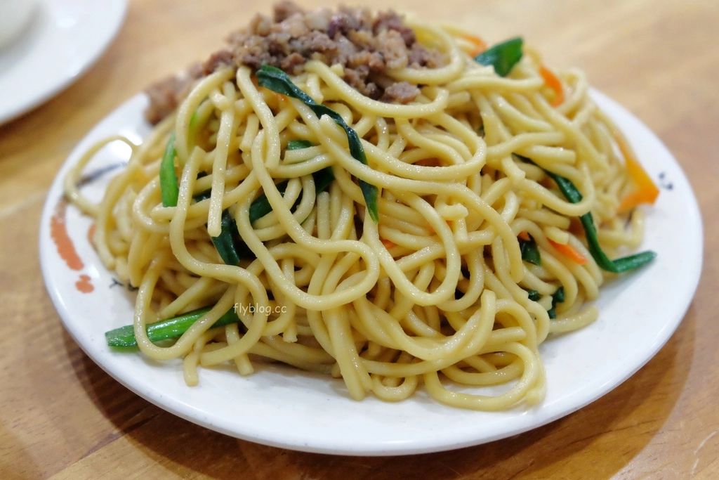 台中大里｜美滿小籠包，號稱大里平價的鼎泰豐小籠包，人品好才吃的到 @飛天璇的口袋