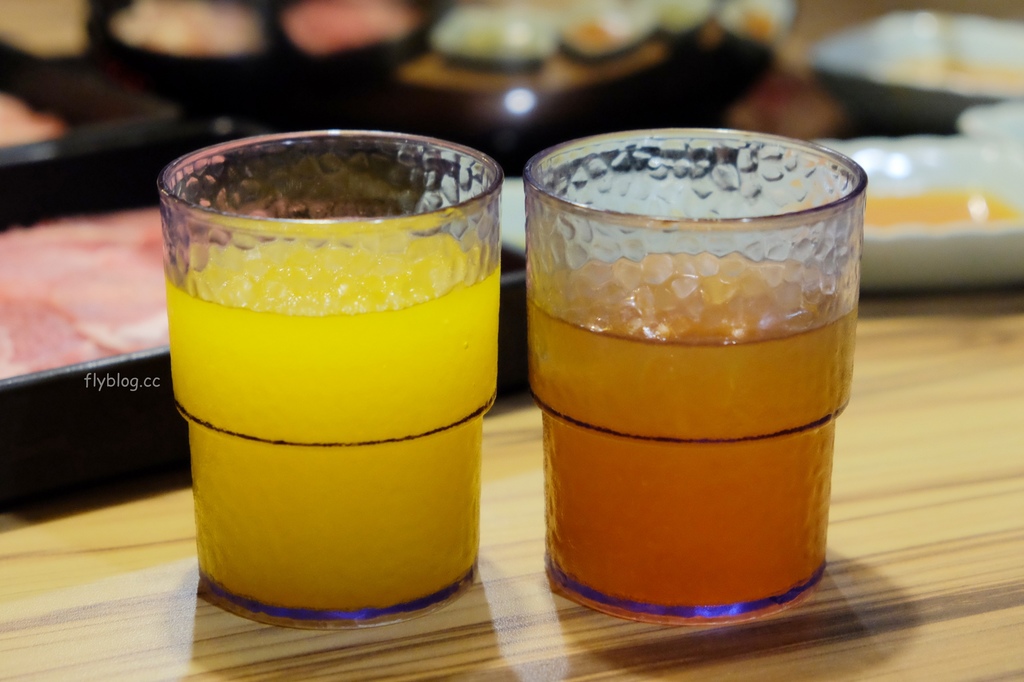 藍象廷泰式火鍋吃到飽｜429元泰式火鍋吃到飽起，泰式料理單點只要100元，台中大魯閣新世代購物中心 @飛天璇的口袋