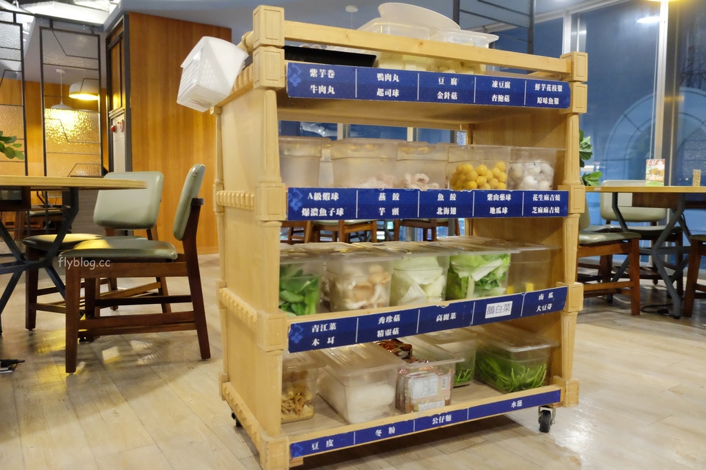 藍象廷泰式火鍋吃到飽｜429元泰式火鍋吃到飽起，泰式料理單點只要100元，台中大魯閣新世代購物中心 @飛天璇的口袋