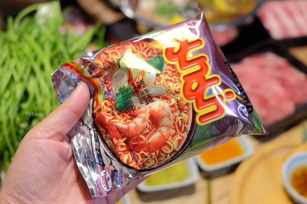 藍象廷泰式火鍋吃到飽｜429元泰式火鍋吃到飽起，泰式料理單點只要100元，台中大魯閣新世代購物中心 @飛天璇的口袋