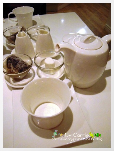 Dazzling Caf&eacute; (Mint)二店｜等了5個小時的蜜糖吐司 @飛天璇的口袋