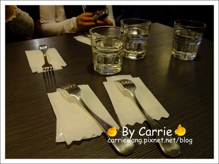 台中西區｜傻子廚房 PASH DINER．台中漢堡店元老，營業10幾年屹立不搖 @飛天璇的口袋