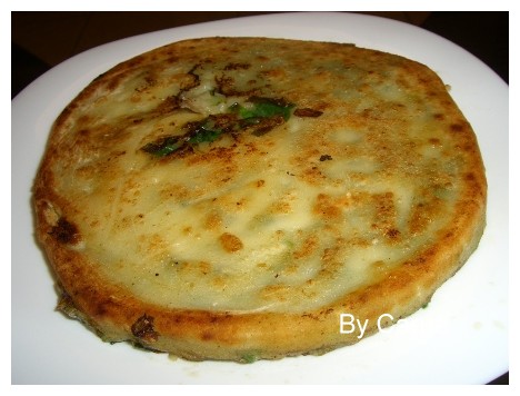 【桃園團購美食】老克明蔥油餅．2011/11/07食尚玩家莎莎採訪 @飛天璇的口袋