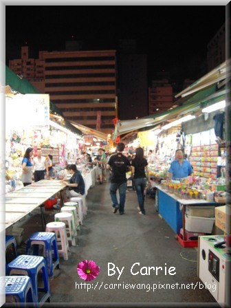 高雄瑞豐夜市：必吃小吃美食推薦~萬國牛排+忽必烈蒙古烤肉+幸福紅豆餅+幸ㄝ日式可樂餅+邱記碳烤+泡沫小站 @飛天璇的口袋