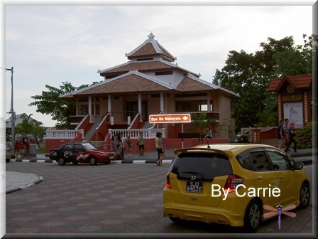 【馬來西亞】吉隆坡．愛情魔法水上屋 Day1 @飛天璇的口袋