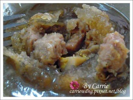 阿三肉圓｜榮獲多屆肉圓節冠軍的阿三肉圓，脆皮肉圓有特色，內餡干貝很奢華 @飛天璇的口袋