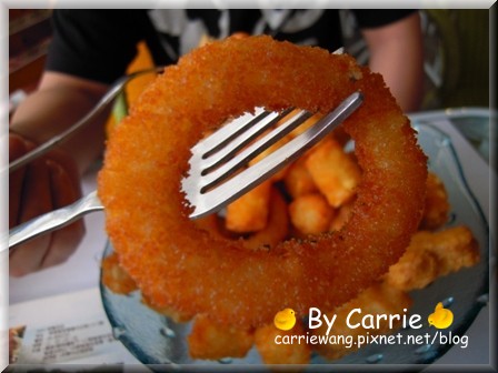 【台中美式餐廳】牛逼洋行 Noob Burger。下巴會脫臼的漢堡 @飛天璇的口袋