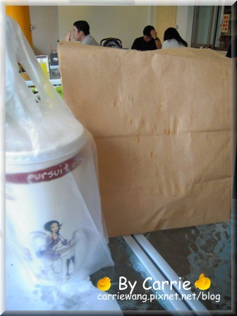 【台中美式餐廳】牛逼洋行 Noob Burger。下巴會脫臼的漢堡 @飛天璇的口袋