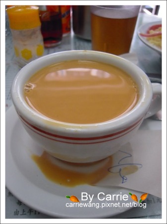 【香港美食推薦】灣仔金鳳茶餐廳v.s泰昌餅店蛋塔 @飛天璇的口袋