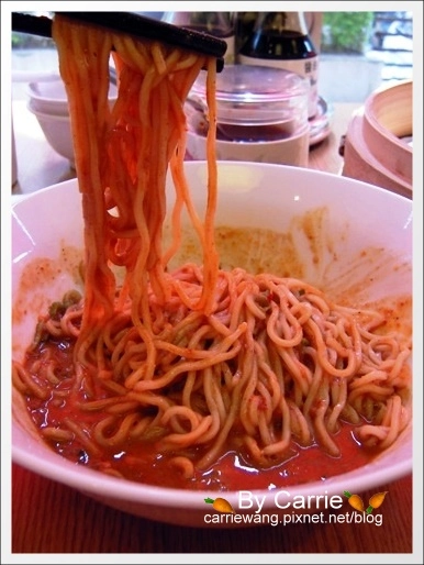 台北鼎泰豐小籠包｜米其林一顆星的台灣美食傳奇@忠孝店 @飛天璇的口袋