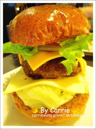 台中西區｜傻子廚房 PASH DINER．台中漢堡店元老，營業10幾年屹立不搖 @飛天璇的口袋