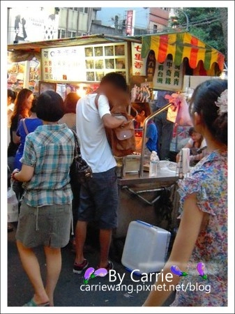 【宜蘭羅東夜市】必吃小吃美食推薦。義豐蔥油餅+阿公仔龍鳳腿+可口香碳烤+阿灶伯當歸羊肉湯+魏姐包心粉圓(一訪) @飛天璇的口袋