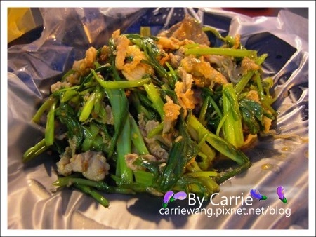 【宜蘭羅東夜市】必吃小吃美食推薦。義豐蔥油餅+阿公仔龍鳳腿+可口香碳烤+阿灶伯當歸羊肉湯+魏姐包心粉圓(一訪) @飛天璇的口袋