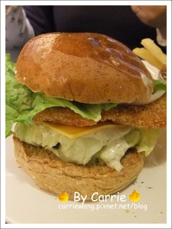 台中西區｜傻子廚房 PASH DINER．台中漢堡店元老，營業10幾年屹立不搖 @飛天璇的口袋