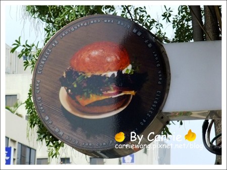 台中西區｜傻子廚房 PASH DINER．台中漢堡店元老，營業10幾年屹立不搖 @飛天璇的口袋