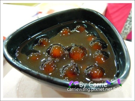 【宜蘭羅東夜市】必吃小吃美食推薦。義豐蔥油餅+阿公仔龍鳳腿+可口香碳烤+阿灶伯當歸羊肉湯+魏姐包心粉圓(一訪) @飛天璇的口袋